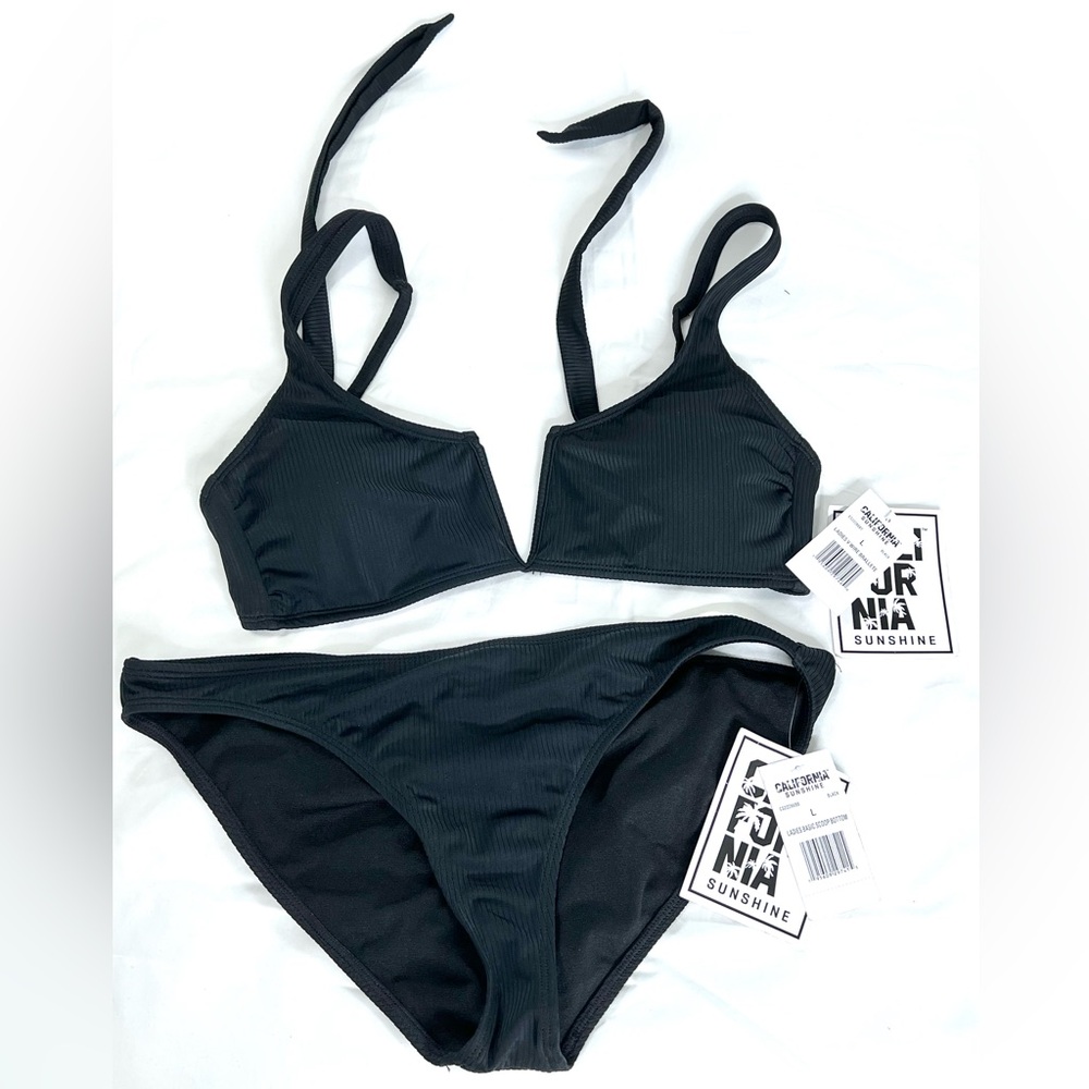 CALIFORNIA WOMENS 2 PC BIKINI SWIMSUIT SZ. LG NWT